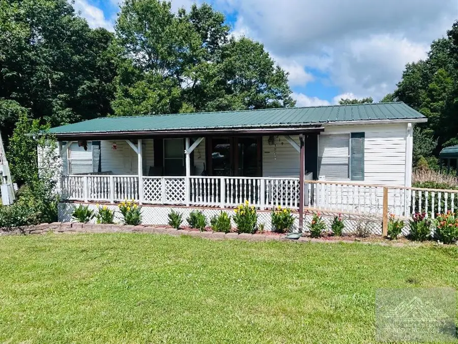 219 Fernridge Ct, Rock, WV 24747 - #2