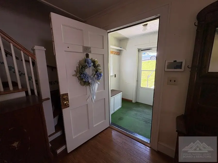 1609 Augusta St, Bluefield, WV 24701 - #2