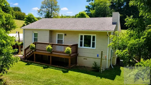 39 Rosewood Drive, PETERSTOWN, WV 24963