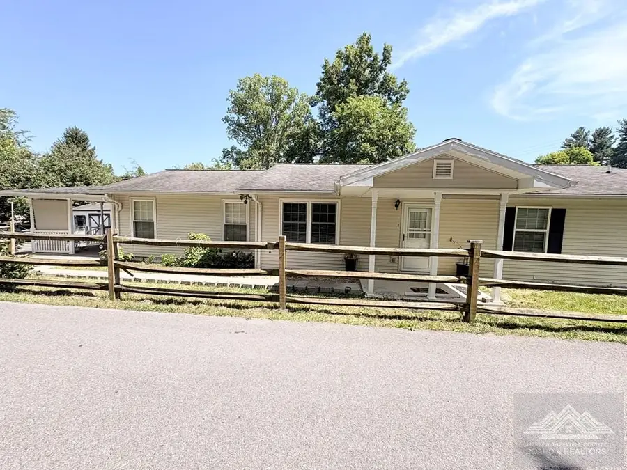 1102 Park Avenue, Princeton, WV 24740 - #2