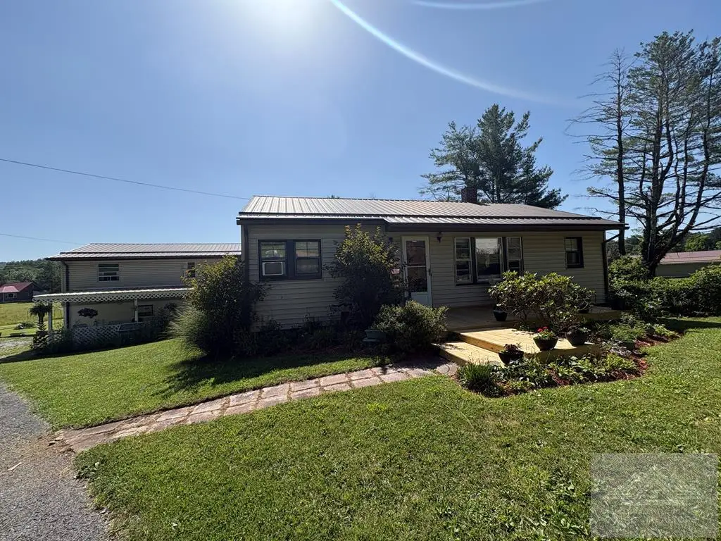 124 Willowbrook Rd., Princeton, WV 24739 - #1