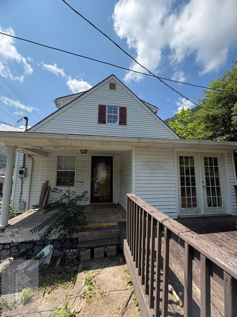 900 Ball Avenue, Mullens, WV 25882 - #1