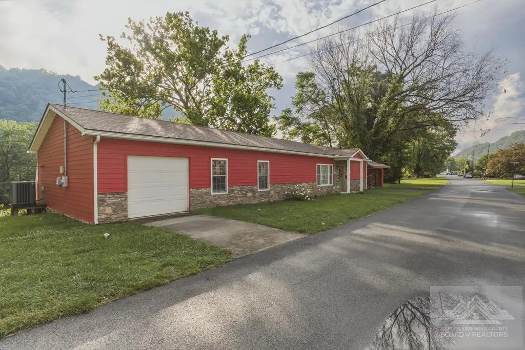202 Riverside Dr., Hinton, WV 25951 - #1