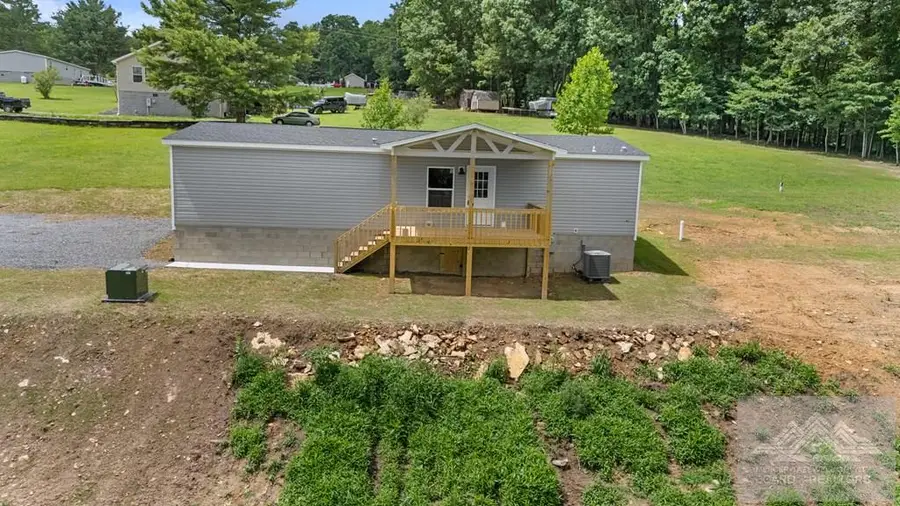 587 Foothills Ln, Princeton, WV 24739 - #2