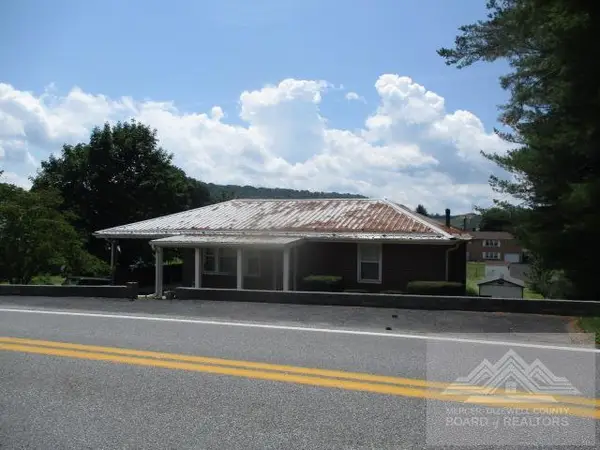 904 Old Oakvale Rd., PRINCETON, WV 24740