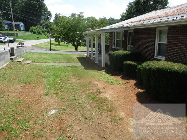 904 Old Oakvale Rd., Princeton, WV 24740 - #2