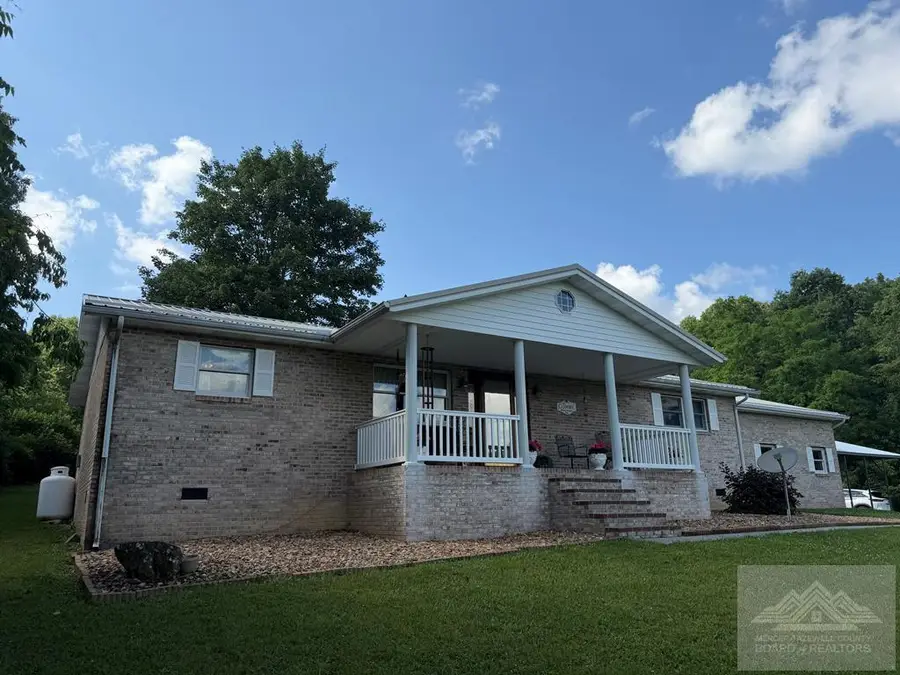 305 Eagles Nest, Bluefield, WV 24701 - #2