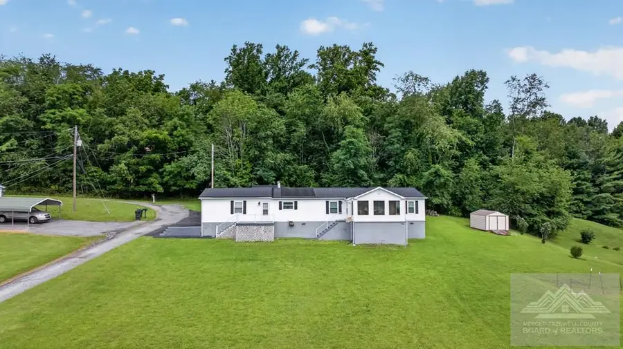 382 Fellowship St, Bluefield, WV 24701 - #3
