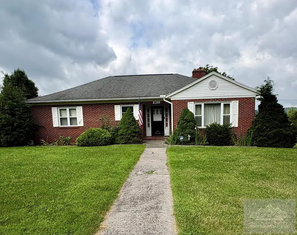 911 Low Gap Rd, Princeton, WV 24740 - #1