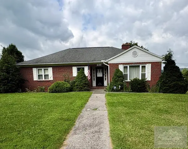 911 Low Gap Rd, PRINCETON, WV 24740