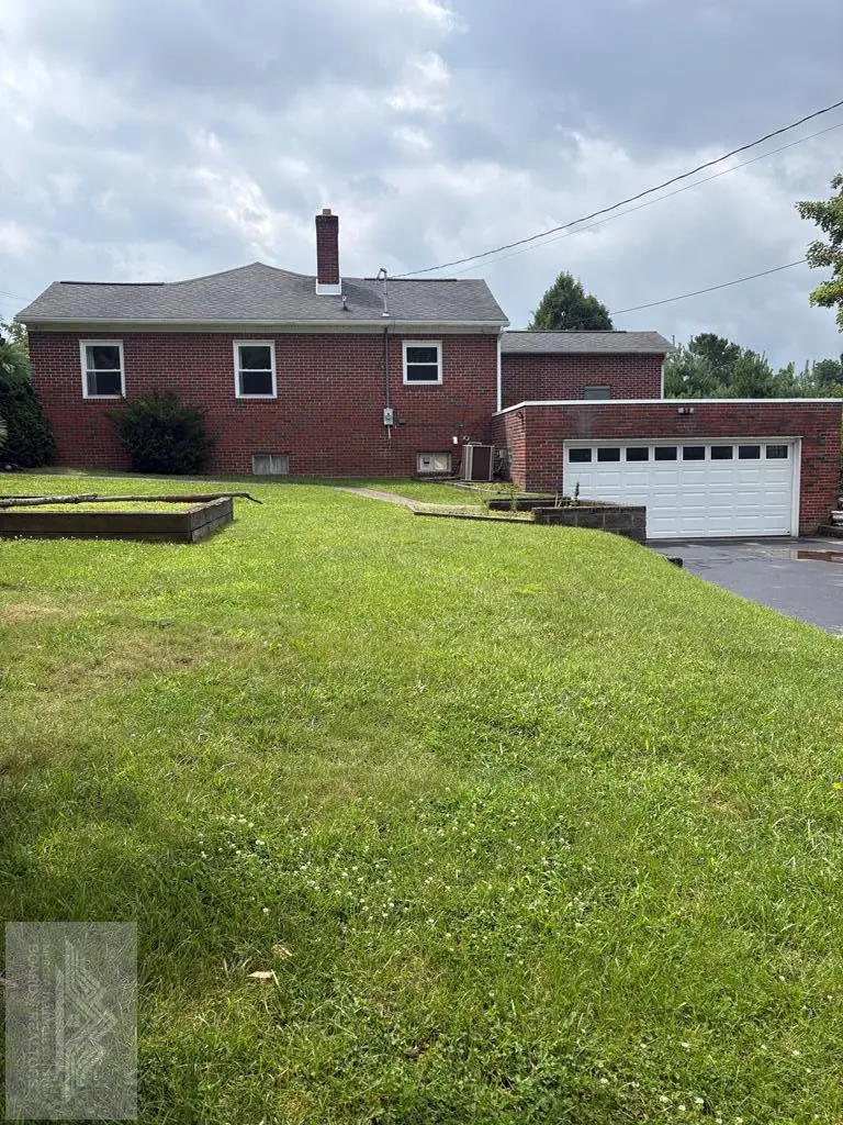911 Low Gap Rd, Princeton, WV 24740 - #3