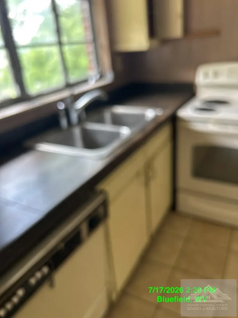 311 Oakdell Ave Ext, Bluefield, WV 24701 - #2