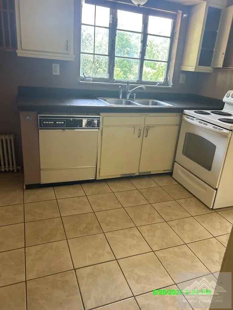 311 Oakdell Ave Ext, Bluefield, WV 24701 - #3