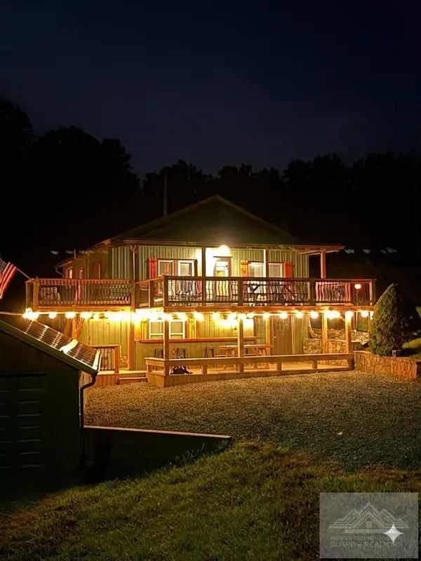 2078 Belcher Mt Rd, WELCH, WV 24801