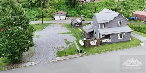 2431 Miracle Mtn. Rd., ELBERT, WV 25413