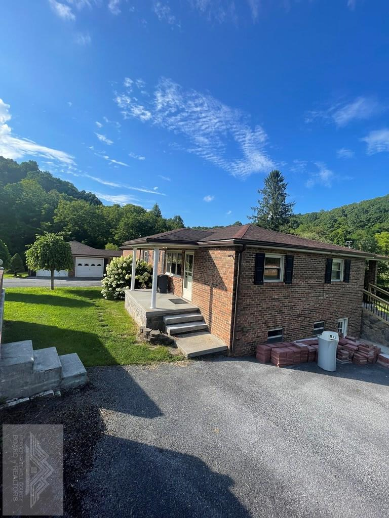 202 Tabor Rd, Bluefield, WV 24701 - #2