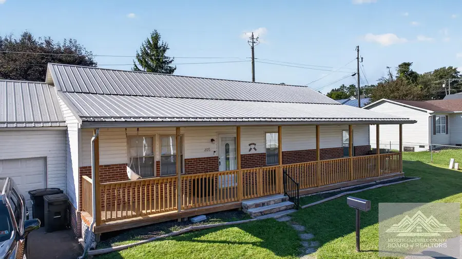 208 Cedar Glen Lane, Princeton, WV 24739 - #2