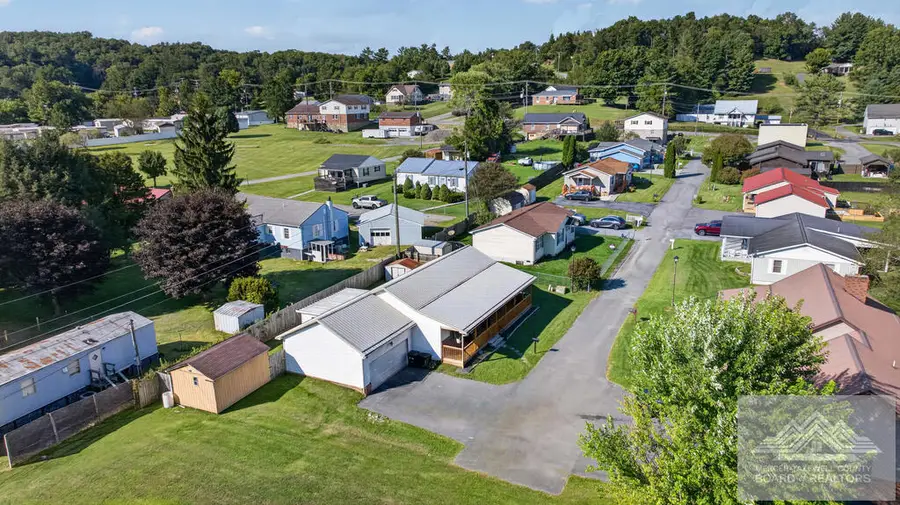 208 Cedar Glen Lane, Princeton, WV 24739 - #3