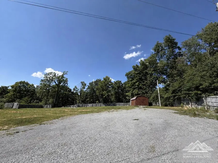 Address Withheld By Seller, Bluefield, WV 24701 - #2