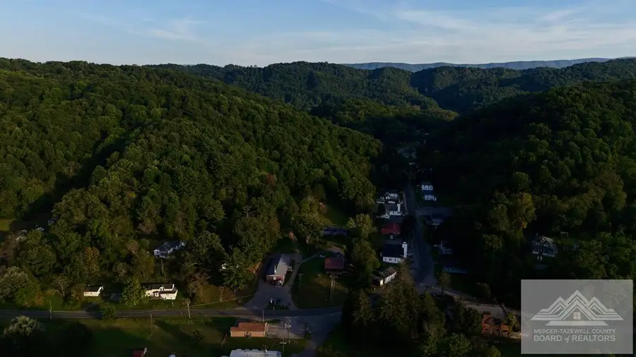 700 Boissevain Rd, Bluefield, VA 24605 - #2