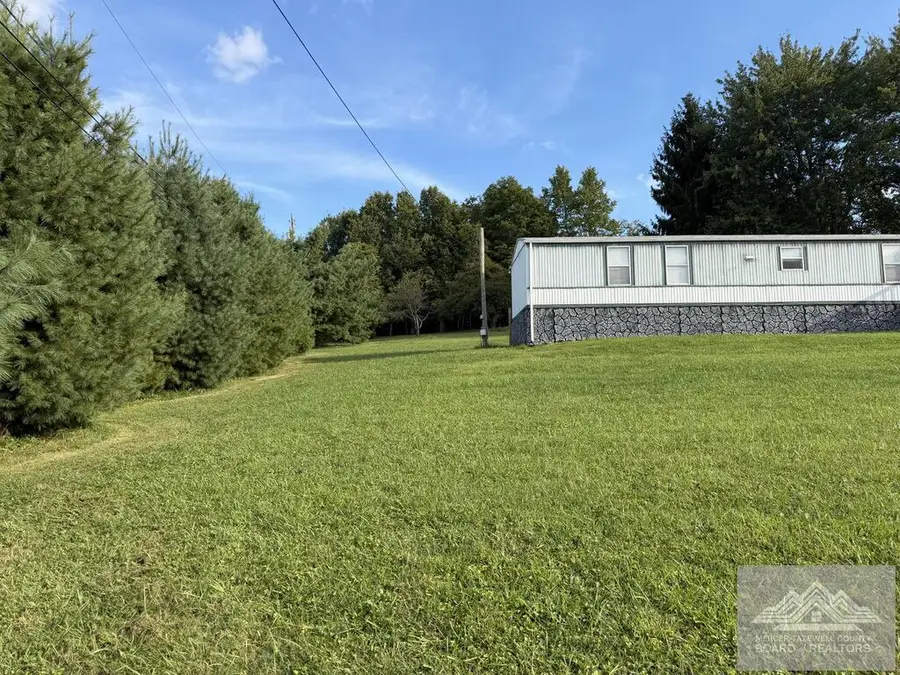 232 Pisgah Ln, Princeton, WV 24739 - #2