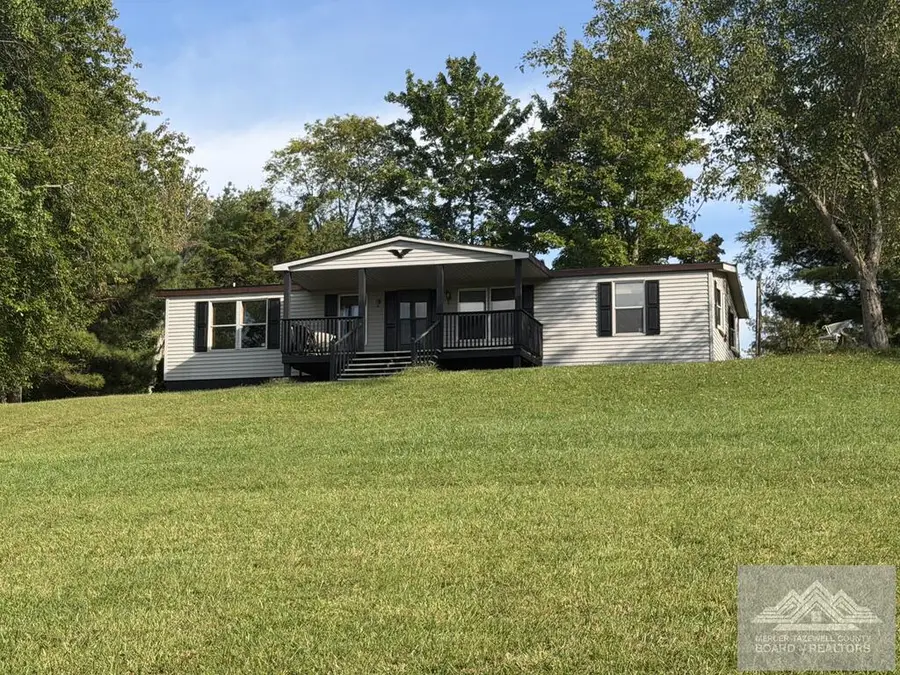 214 Pisgah Ln, Princeton, WV 24739 - #2