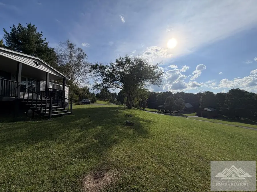 214 Pisgah Ln, Princeton, WV 24739 - #3