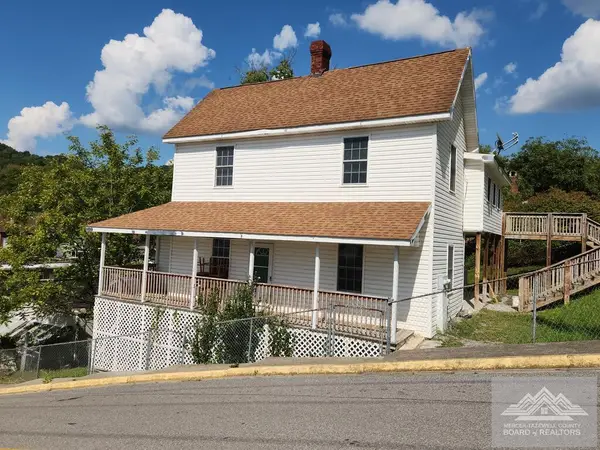 428 Tazewell Avenue, BLUEFIELD, VA 24605