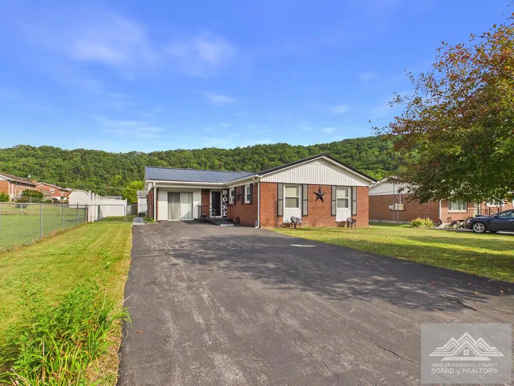 403 Ridgeway Drive, Bluefield, VA 24605 - #1