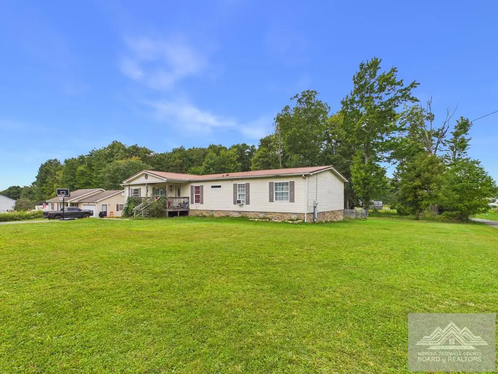 305 Thousand Oaks Drive, Shady Spring, WV 25918 - #1