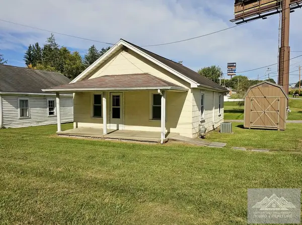 1961 Athens Road, PRINCETON, WV 24740
