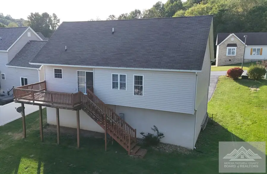 476 Brandon Dr., Bluefield, VA 24605 - #3