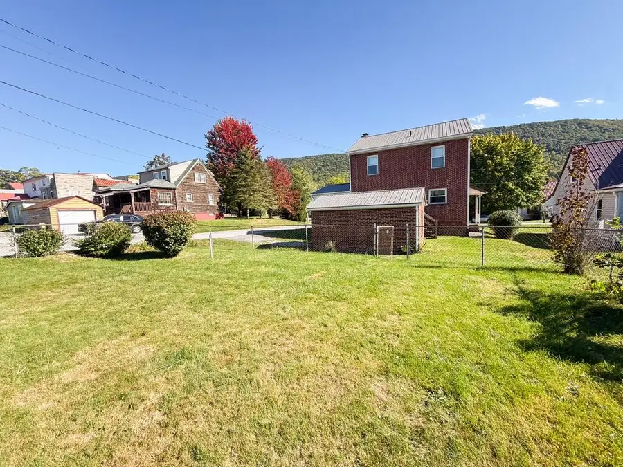 1100 James St, Bluefield, WV 24701 - #2