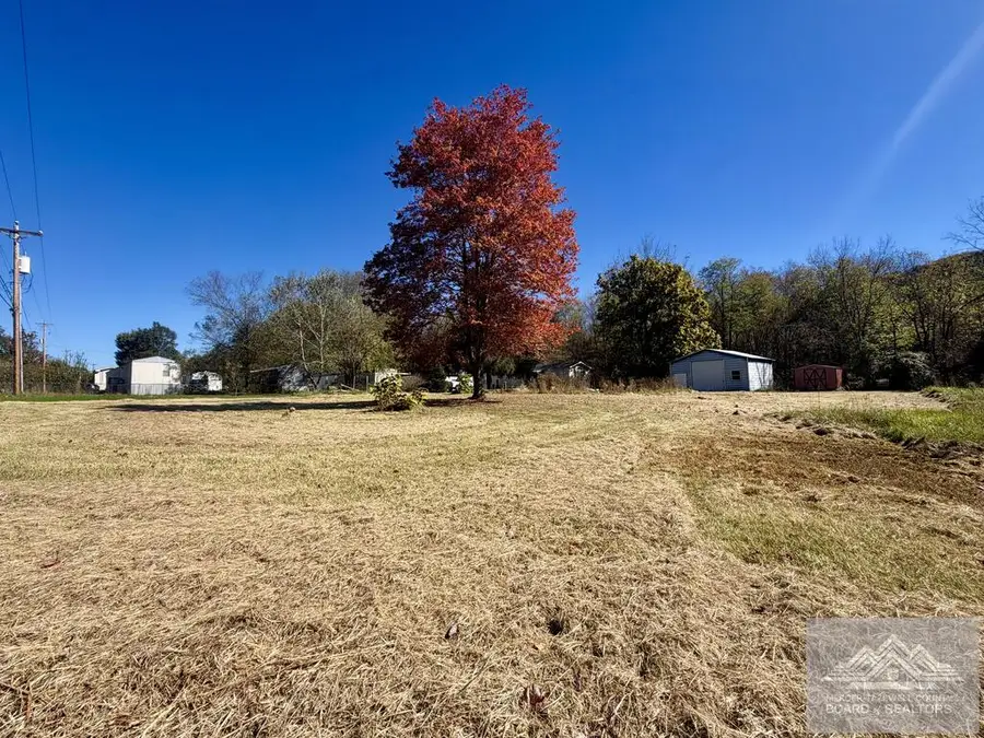 2940 Seneca Trail S, Peterstown, WV 24963 - #3