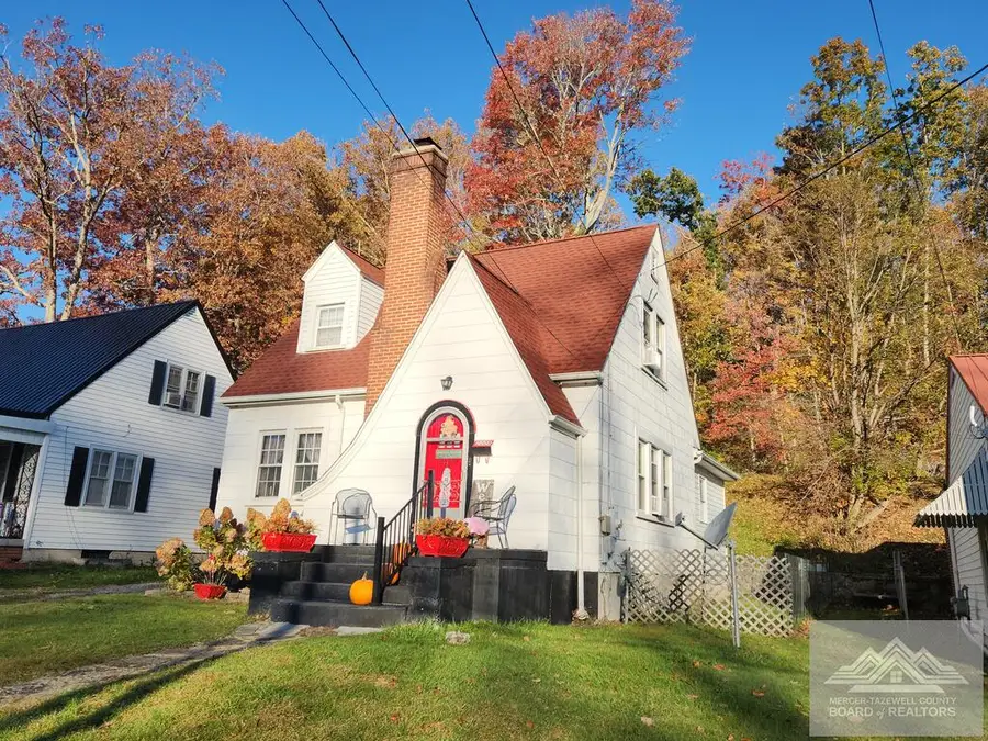 2004 College Avenue, Bluefield, WV 24701 - #2