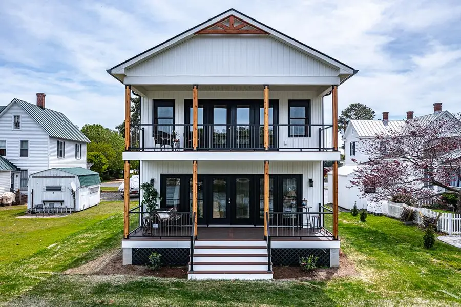 696 Main Street, Reedville, VA 22539 - #2