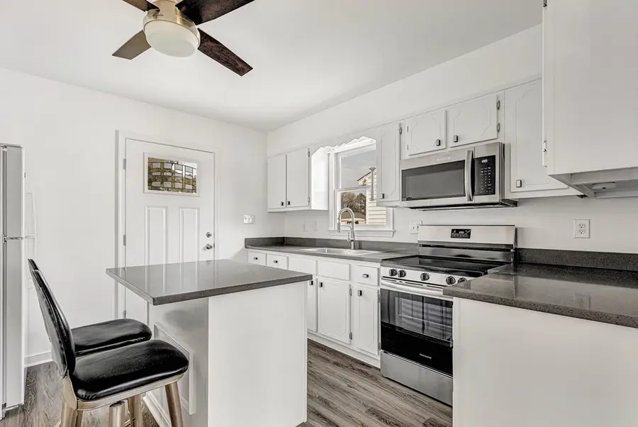 725 Cralle Avenue, Tappahannock, VA 22560 - Image #2