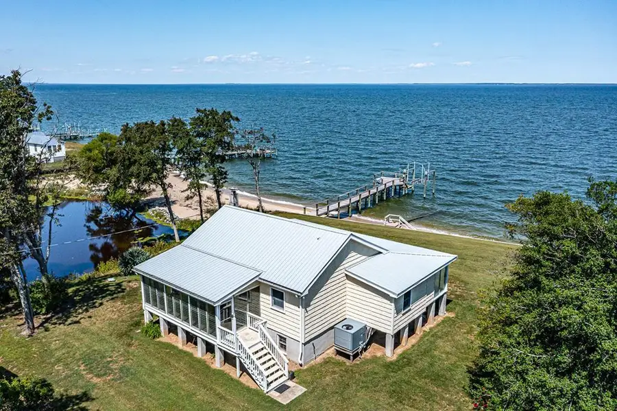 215 Marshalls Beach Rd, Heathsville, VA 22473 - Image #2