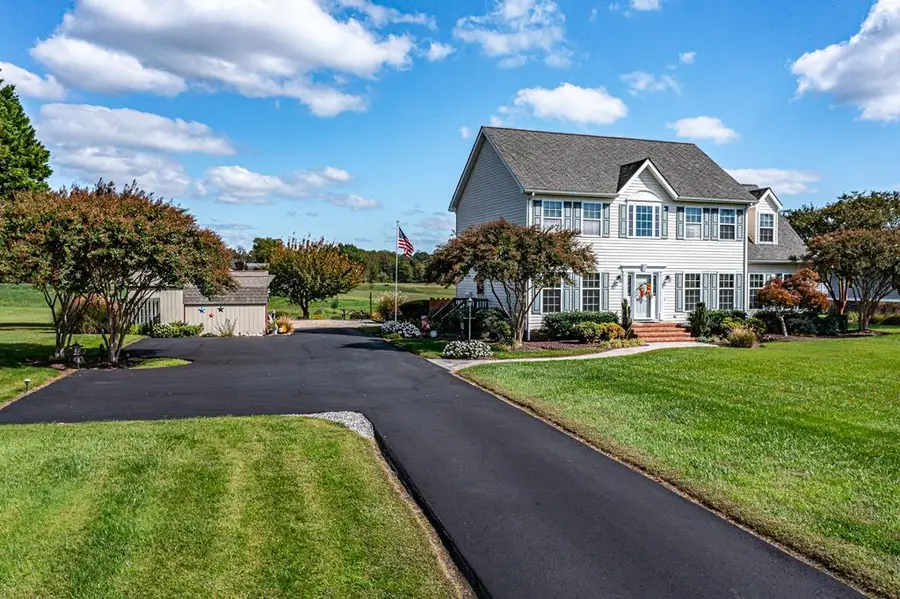 957 Ridge Road, Callao, VA 22435 - Image #2