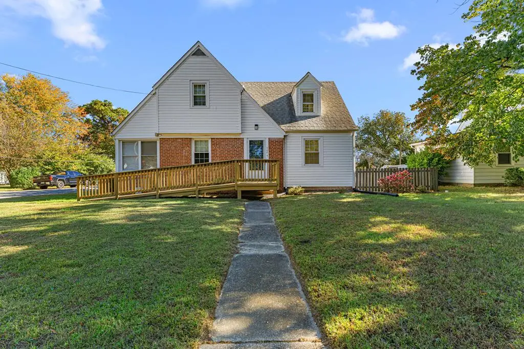 704 Essex Street, Tappahannock, VA 22560 - Image #1