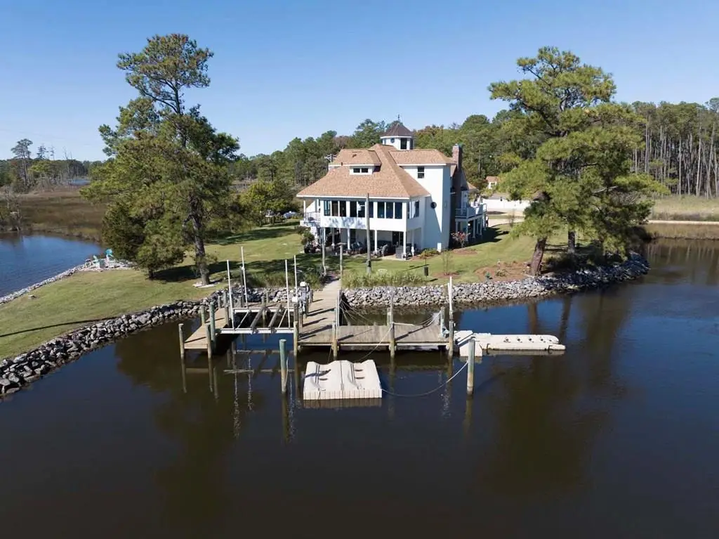 6512 Windmill Point Road, White Stone, VA 22578 - Image #1