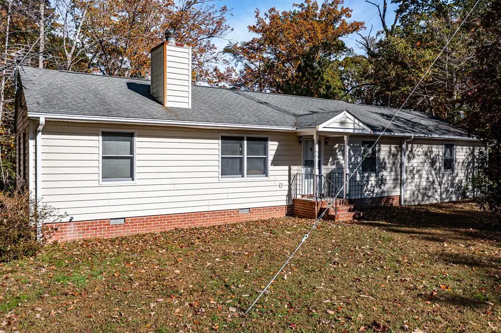 1437 Locust Grove Road, Topping, VA 23169 - Image #1