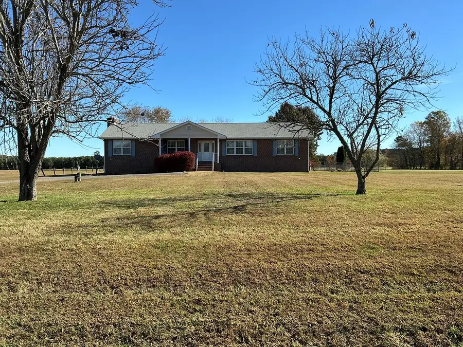 264 Lagrange Avenue, Kilmarnock, VA 22482 - Image #2