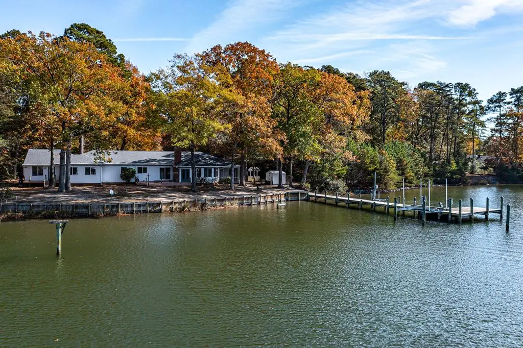 492 Pine Reach Drive, Kilmarnock, VA 22482 - Image #1