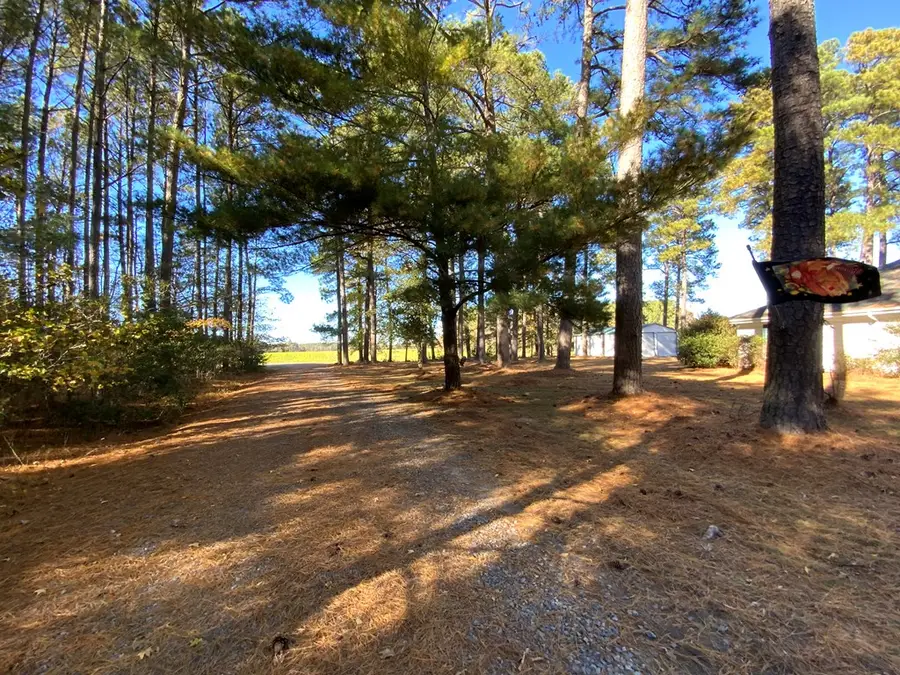 405 Courtney Lane, Callao, VA 22435 - Image #2