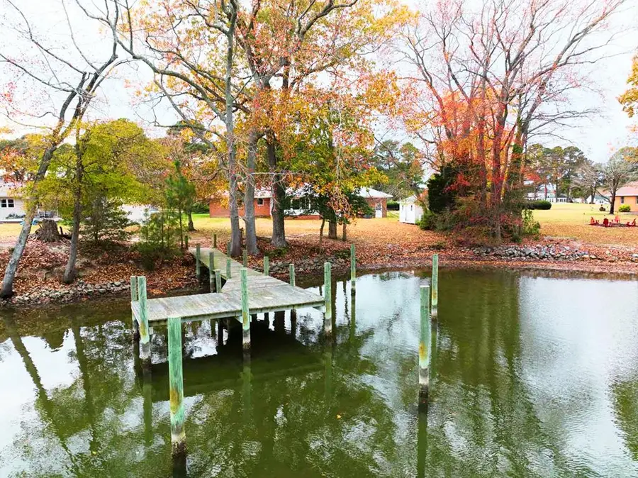 373 East Fairway Drive, Kilmarnock, VA 22482 - Image #3