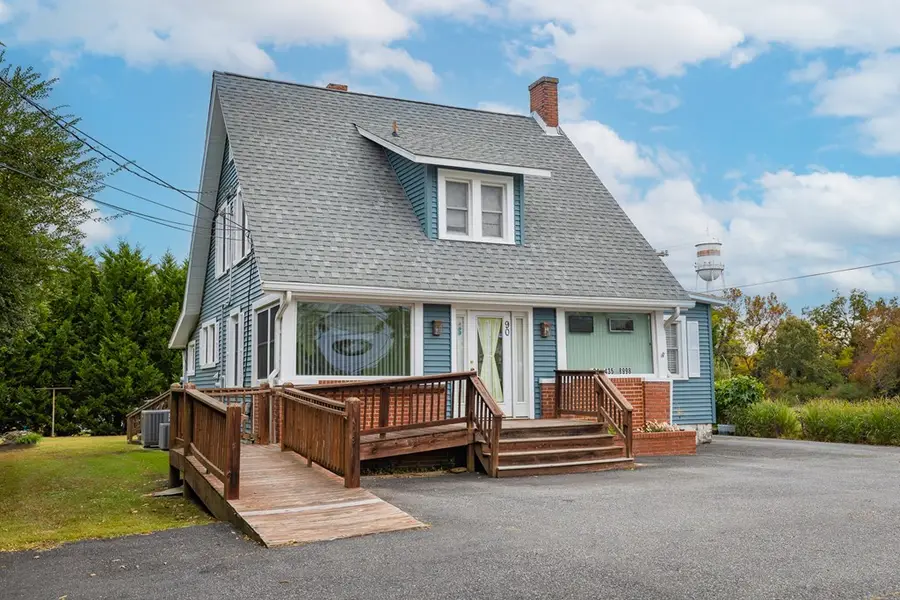 90 N Main Street, Kilmarnock, VA 22482 - Image #2