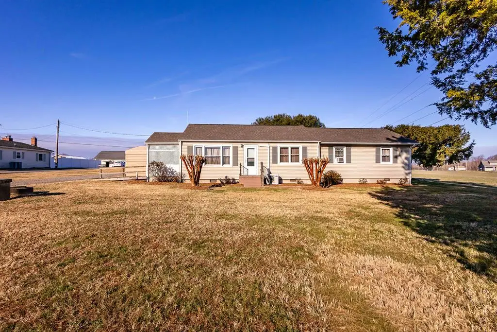 1441 Nomini Grove Rd, Warsaw, VA 22572 - Image #1