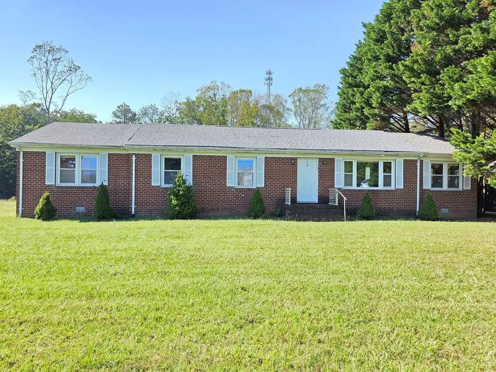 942 Jessie Dupont Memorial Hwy, Burgess, VA 22432 - Image #1