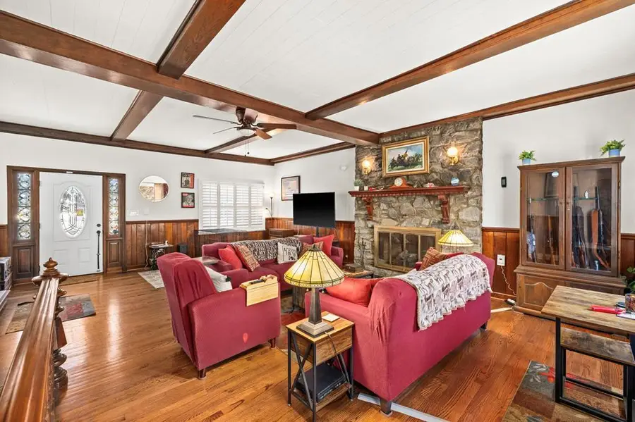 610 Kings Hwy, George Washington, VA 22405 - #2